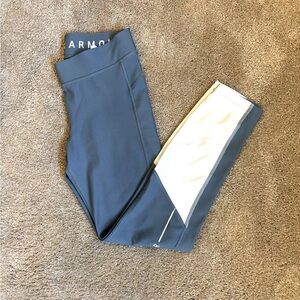Under Armour 7/8 compression Leggings, Size S
